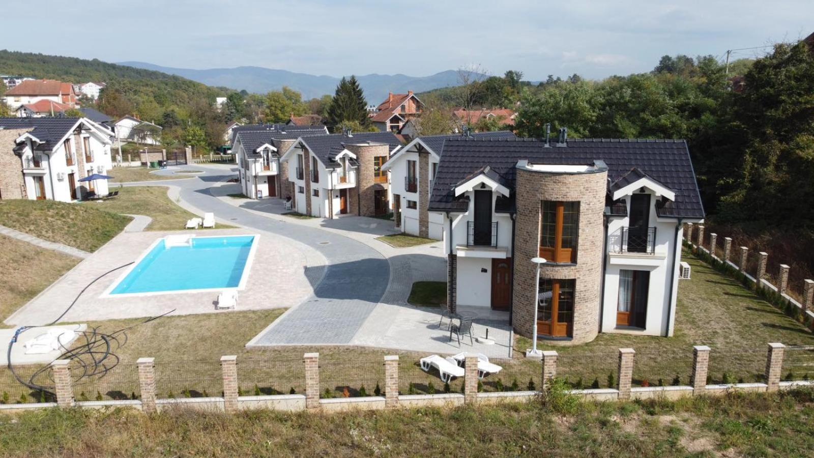 Crown House Aparthotel Vrnjačka Banja Εξωτερικό φωτογραφία